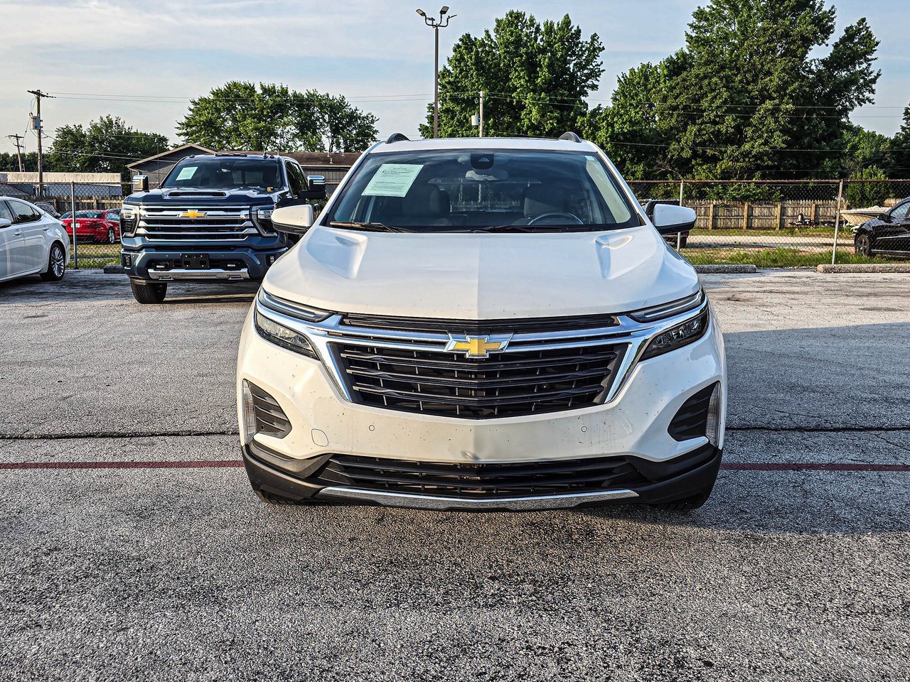 Used 2022 Chevrolet Equinox LT with VIN 3GNAXKEV8NS101584 for sale in Springfield, MO