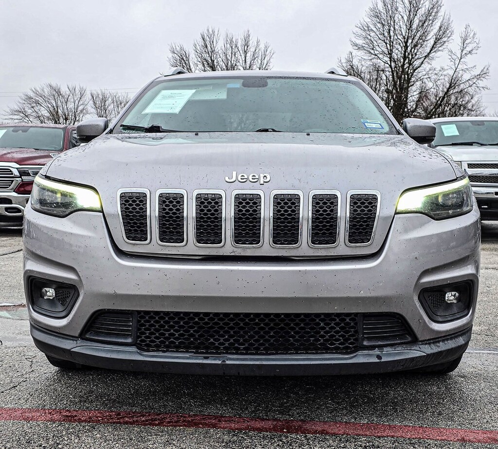Used 2019 Jeep Cherokee Latitude Plus FWD SUV