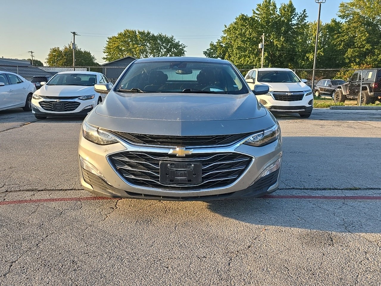 2023 Chevrolet Malibu 1LT photo 2