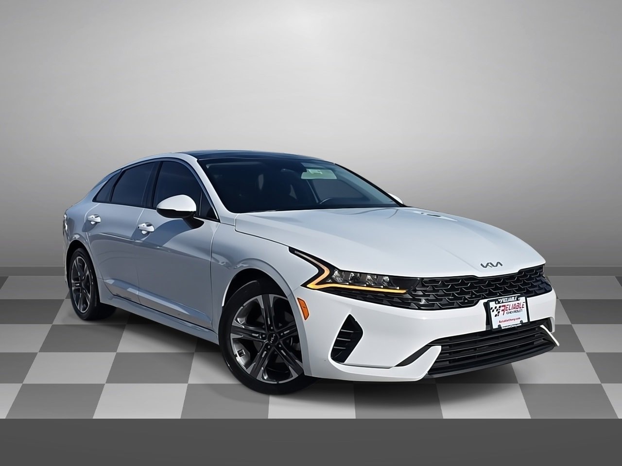 2023 Kia K5 EX's photo