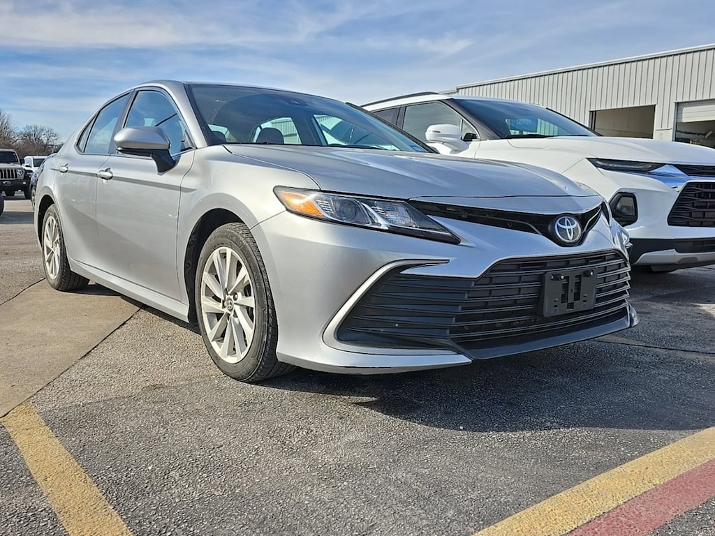 Used 2024 Toyota Camry SE Sedan