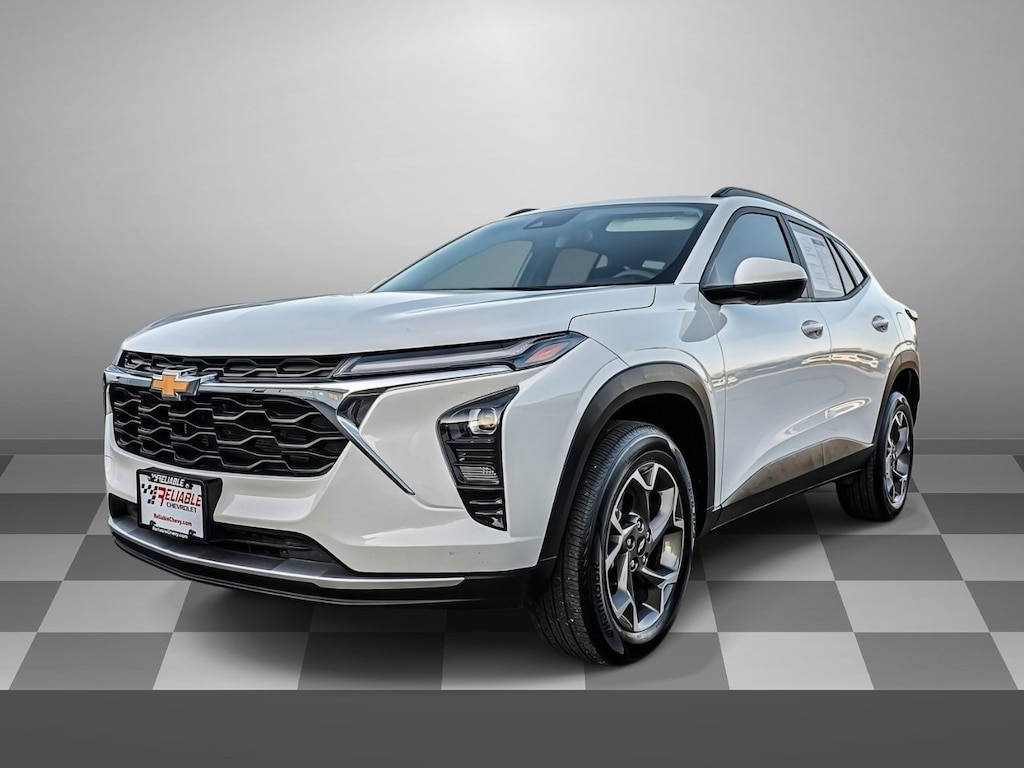 Certified 2025 Chevrolet Trax LT SUV