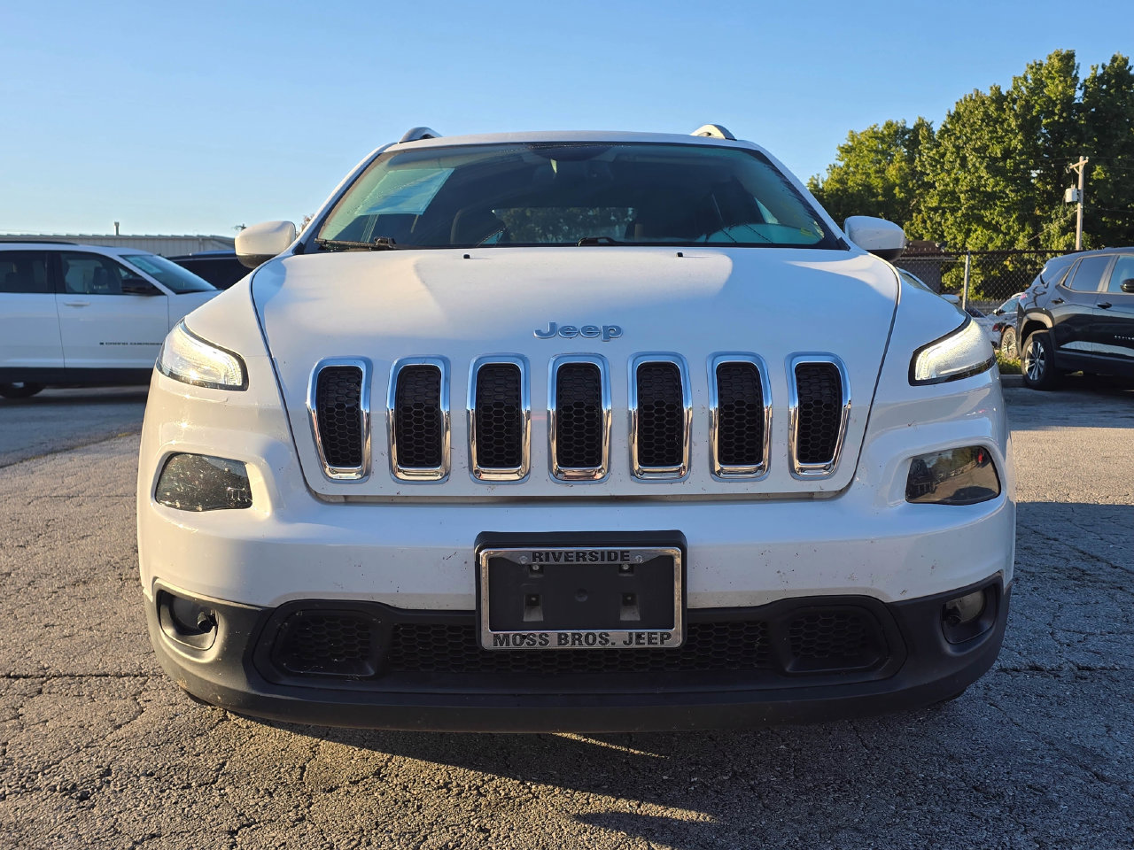 Used 2016 Jeep Cherokee Latitude FWD SUV