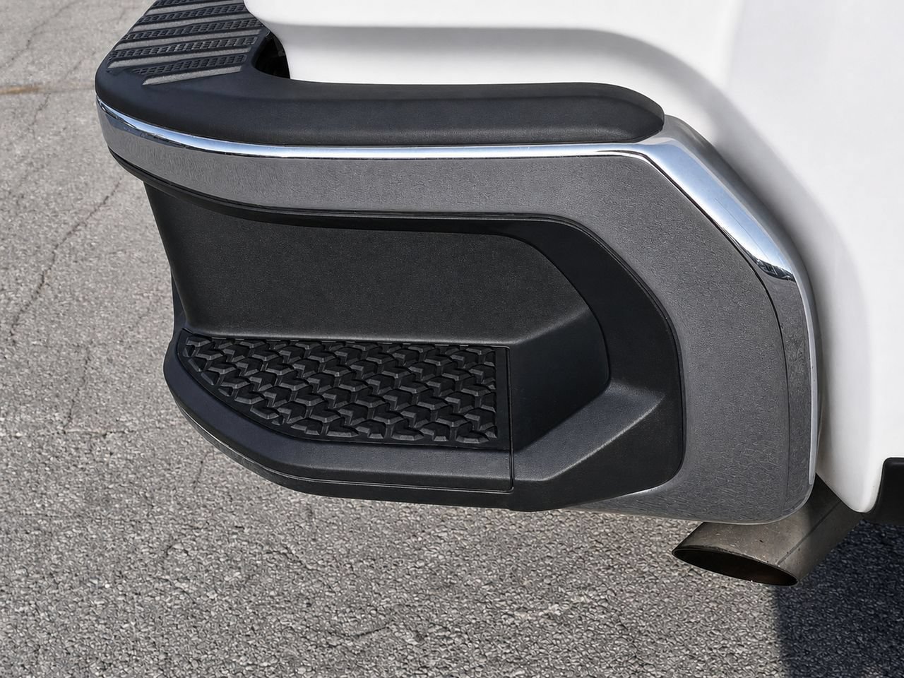 Used 2020 Summit White Chevrolet LT image 8