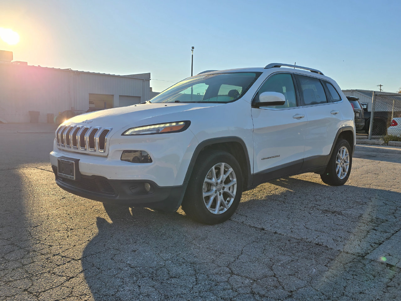 Used 2016 Jeep Cherokee Latitude FWD SUV