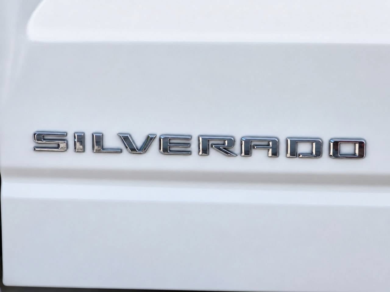 Used 2020 Summit White Chevrolet LT image 11