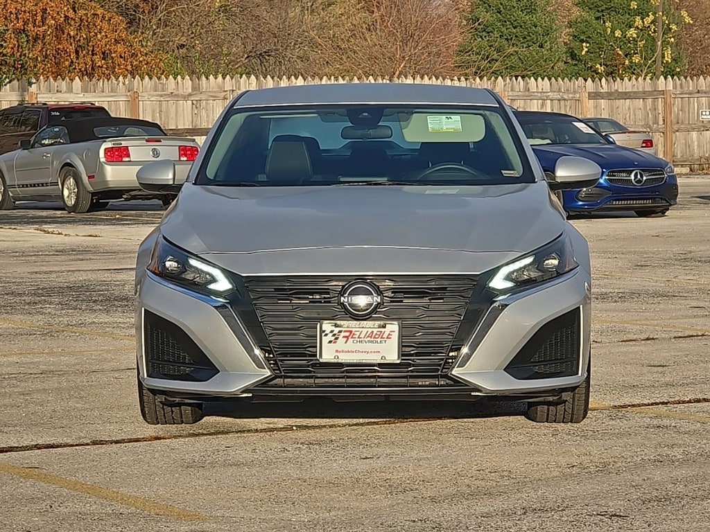 Used 2023 Nissan Altima 2.5 SV Sedan