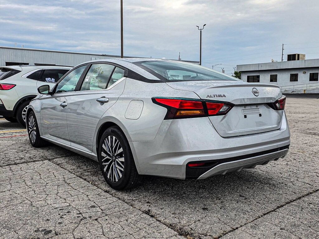 Used 2025 Nissan Altima SV Sedan