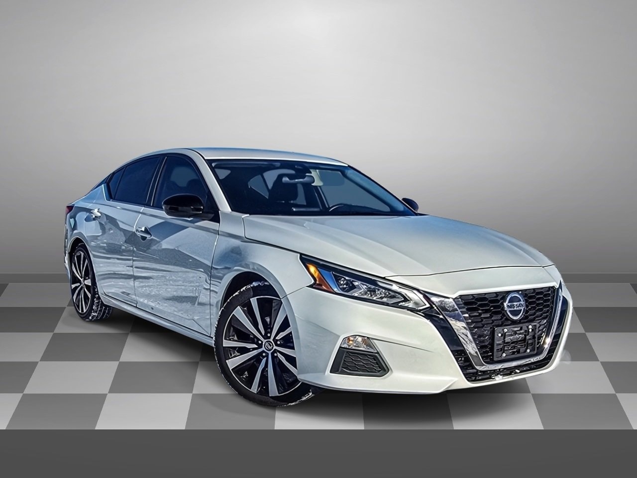 2020 Nissan Altima SR