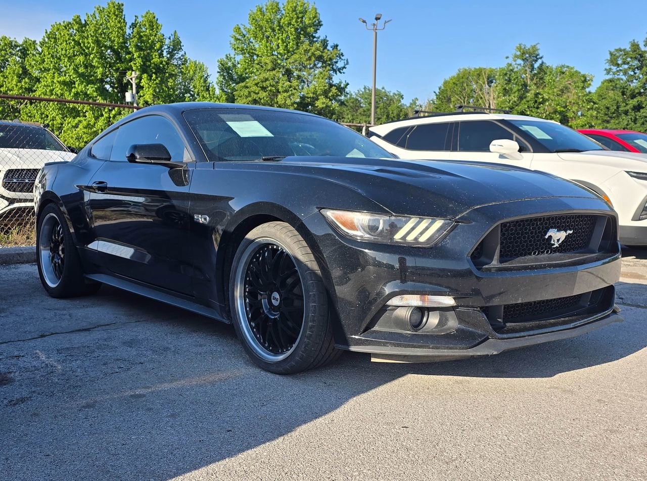 2017 Ford Mustang GT Coupe Premium's photo