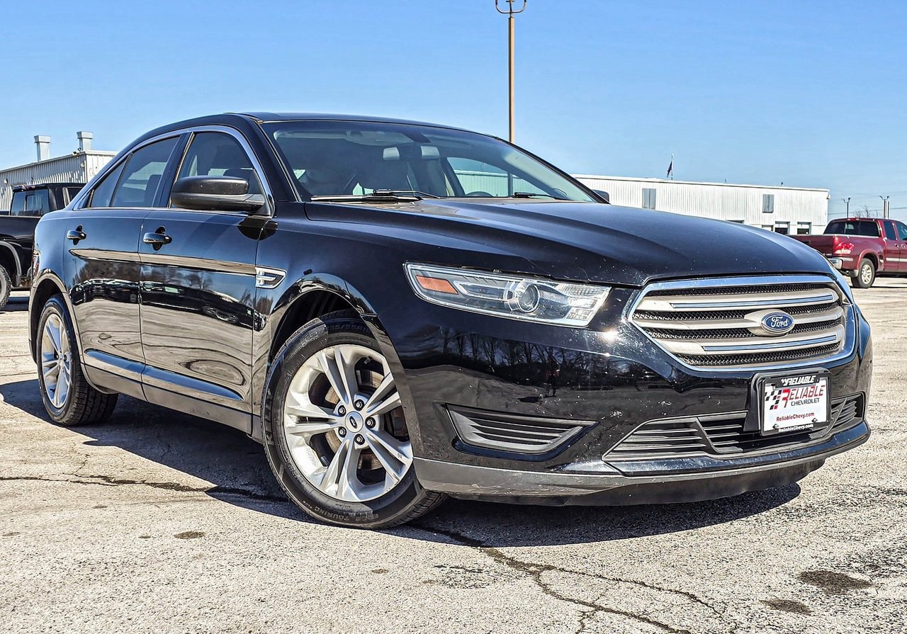 2018 Ford Taurus SE