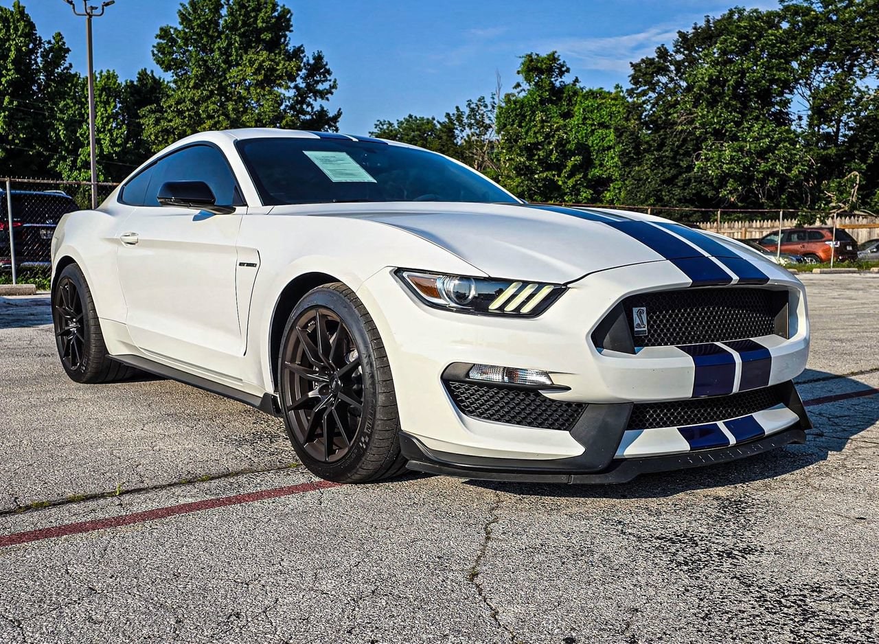 2016 Ford Mustang Shelby GT350's photo