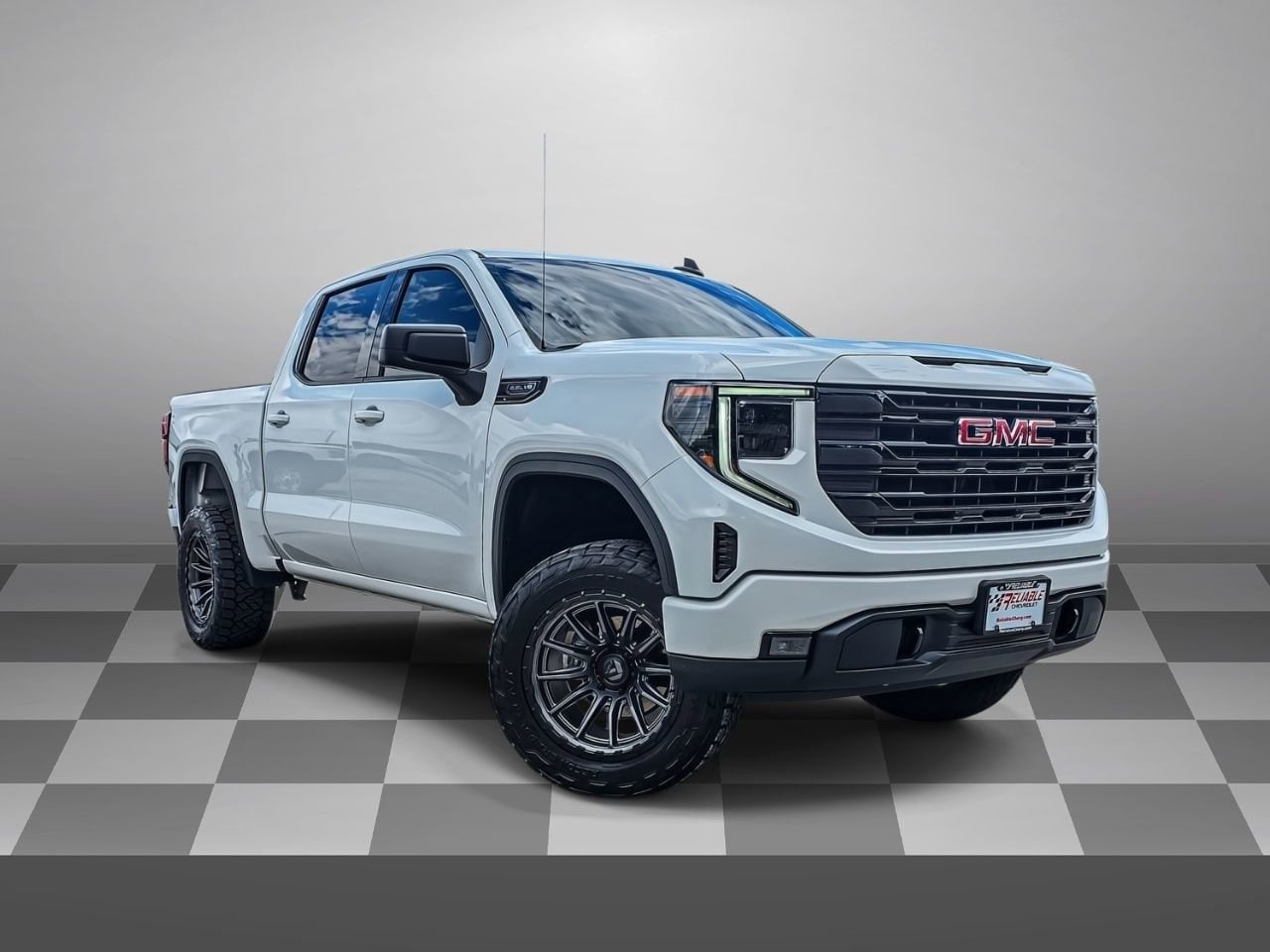 2026 GMC Sierra 4WD Crew Cab Short Box Elevation's photo