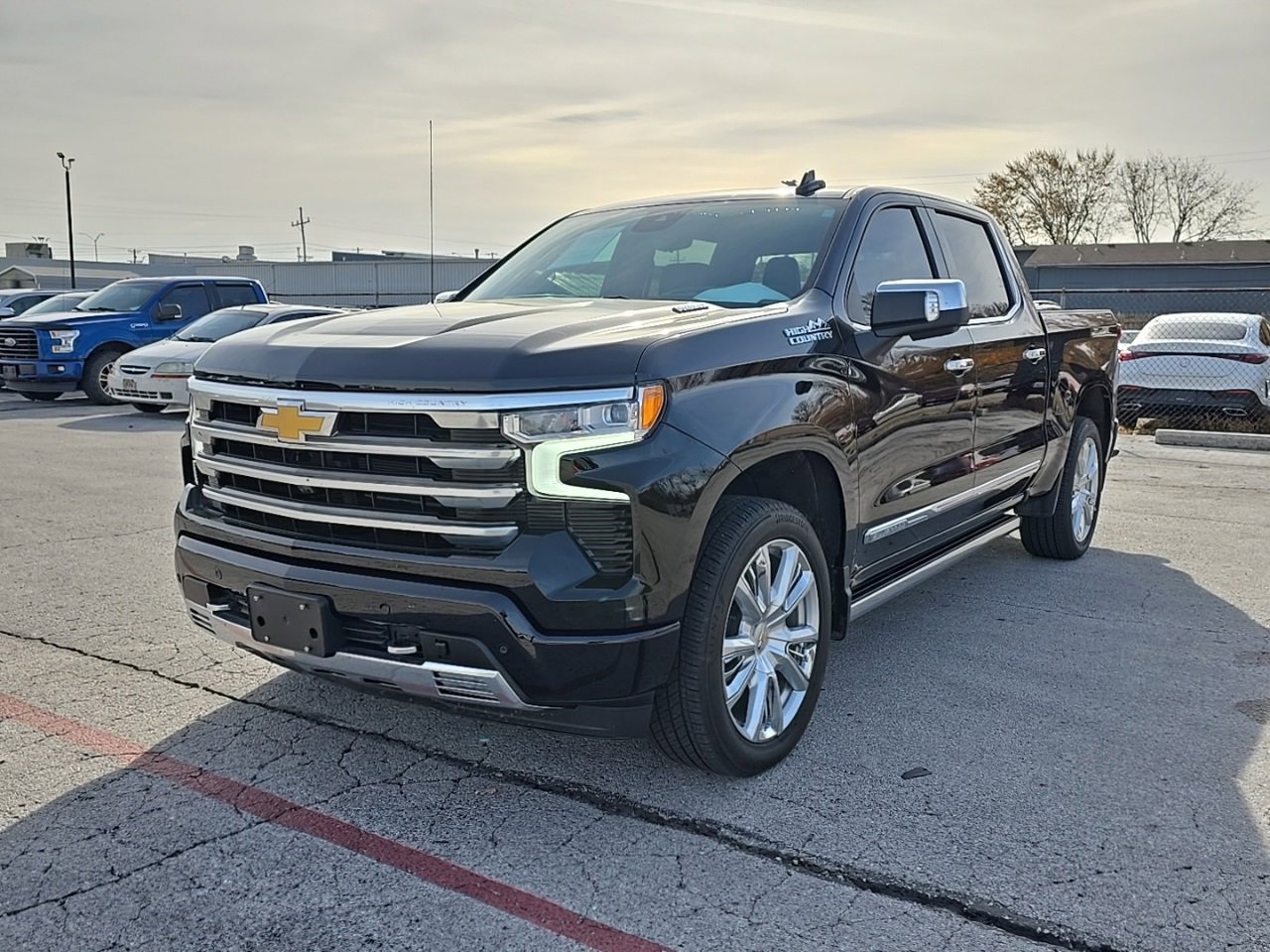 2024 Chevrolet Silverado 1500 High Country photo 3