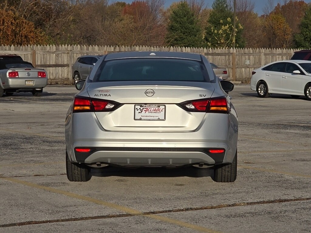 Used 2023 Nissan Altima 2.5 SV Sedan