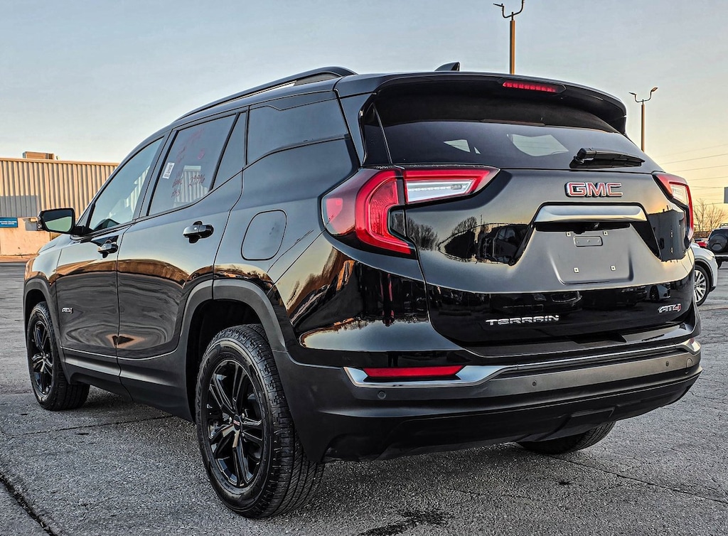 Used 2024 GMC Terrain AT4 SUV