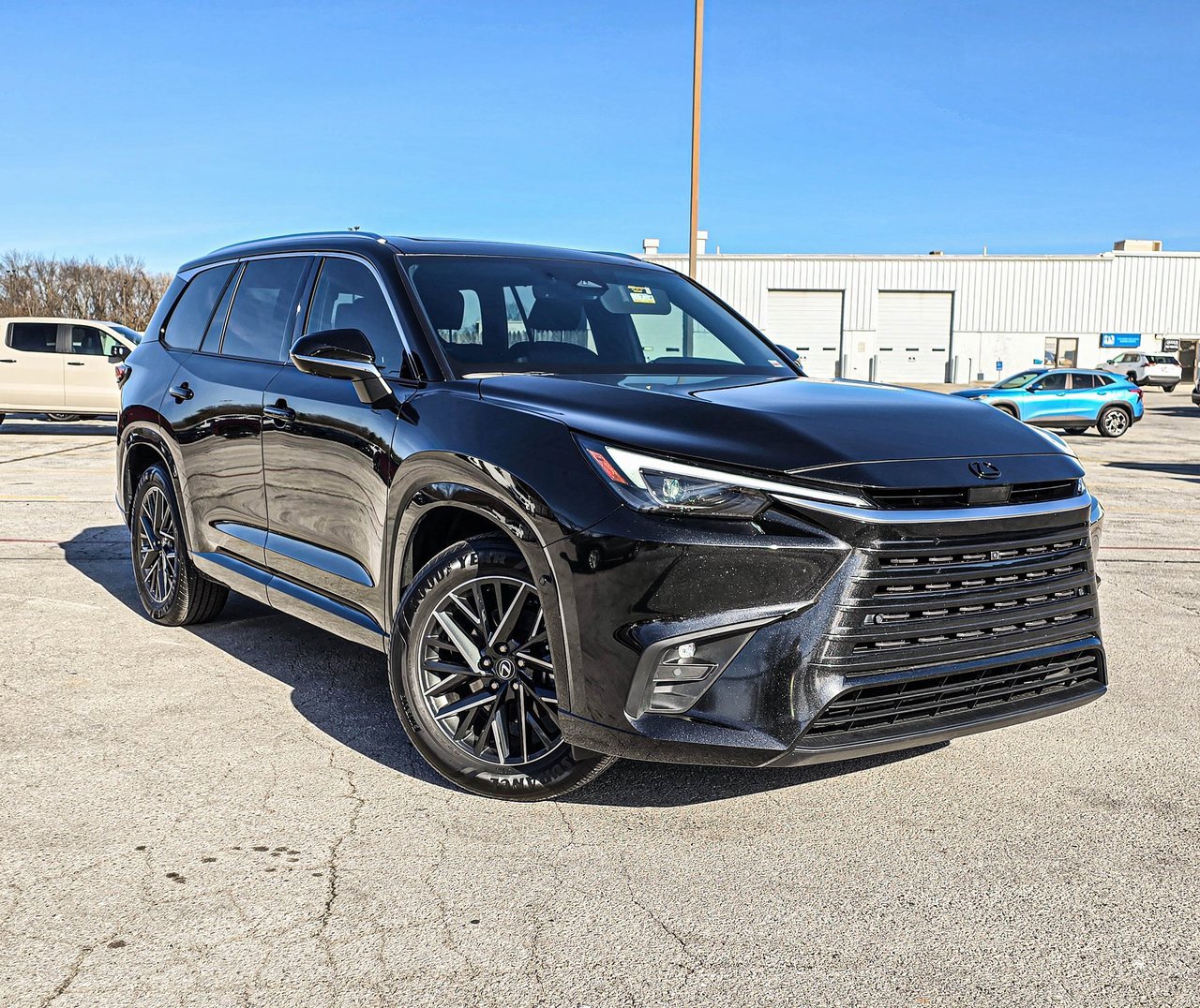 2025 Lexus TX Premium's photo