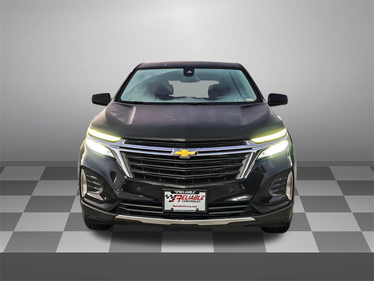 2024 Chevrolet Equinox LT photo 2