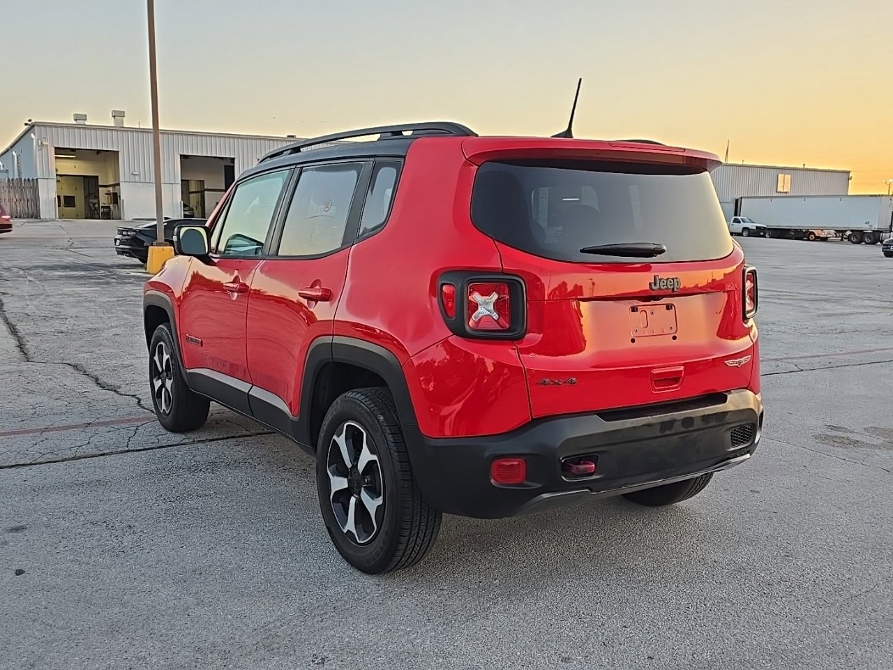 2020 Jeep Renegade Trailhawk photo 2