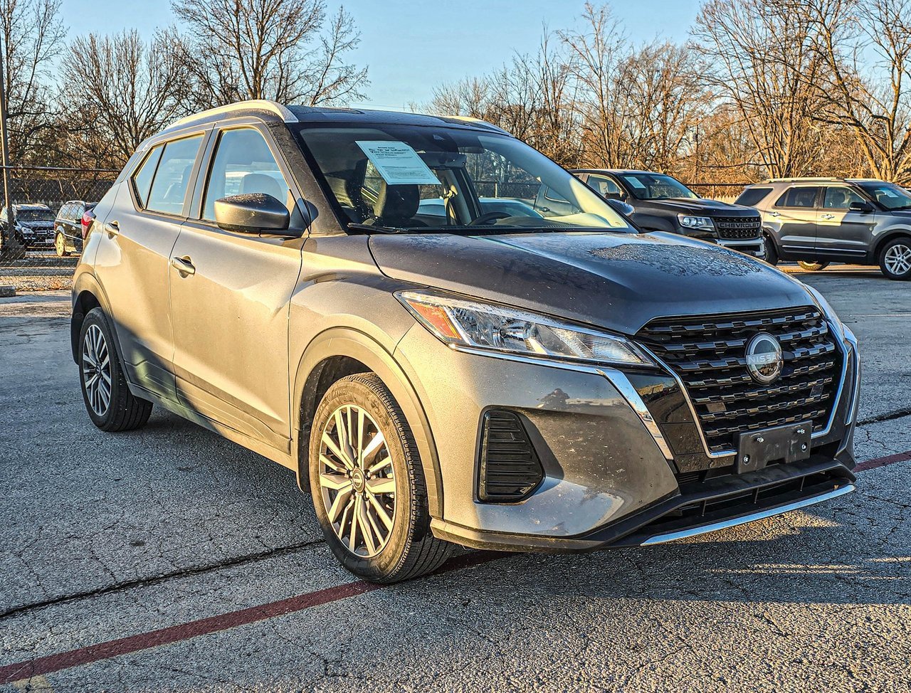 2024 Nissan Kicks SV's photo