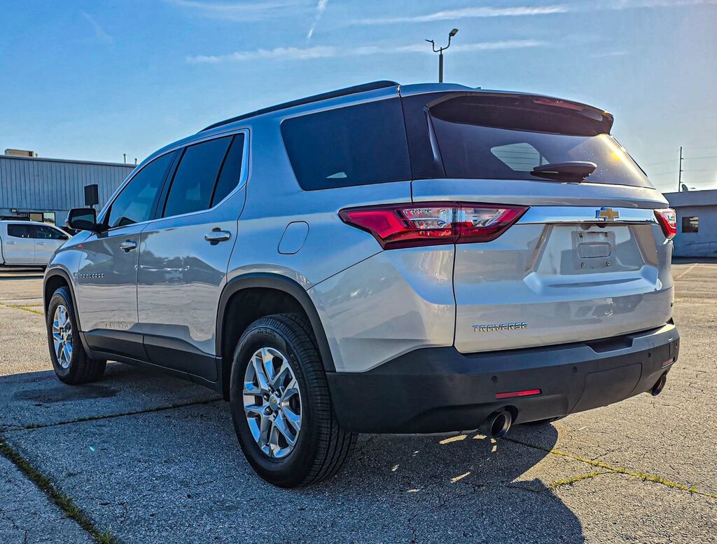 Used 2021 Chevrolet Traverse LT Cloth SUV