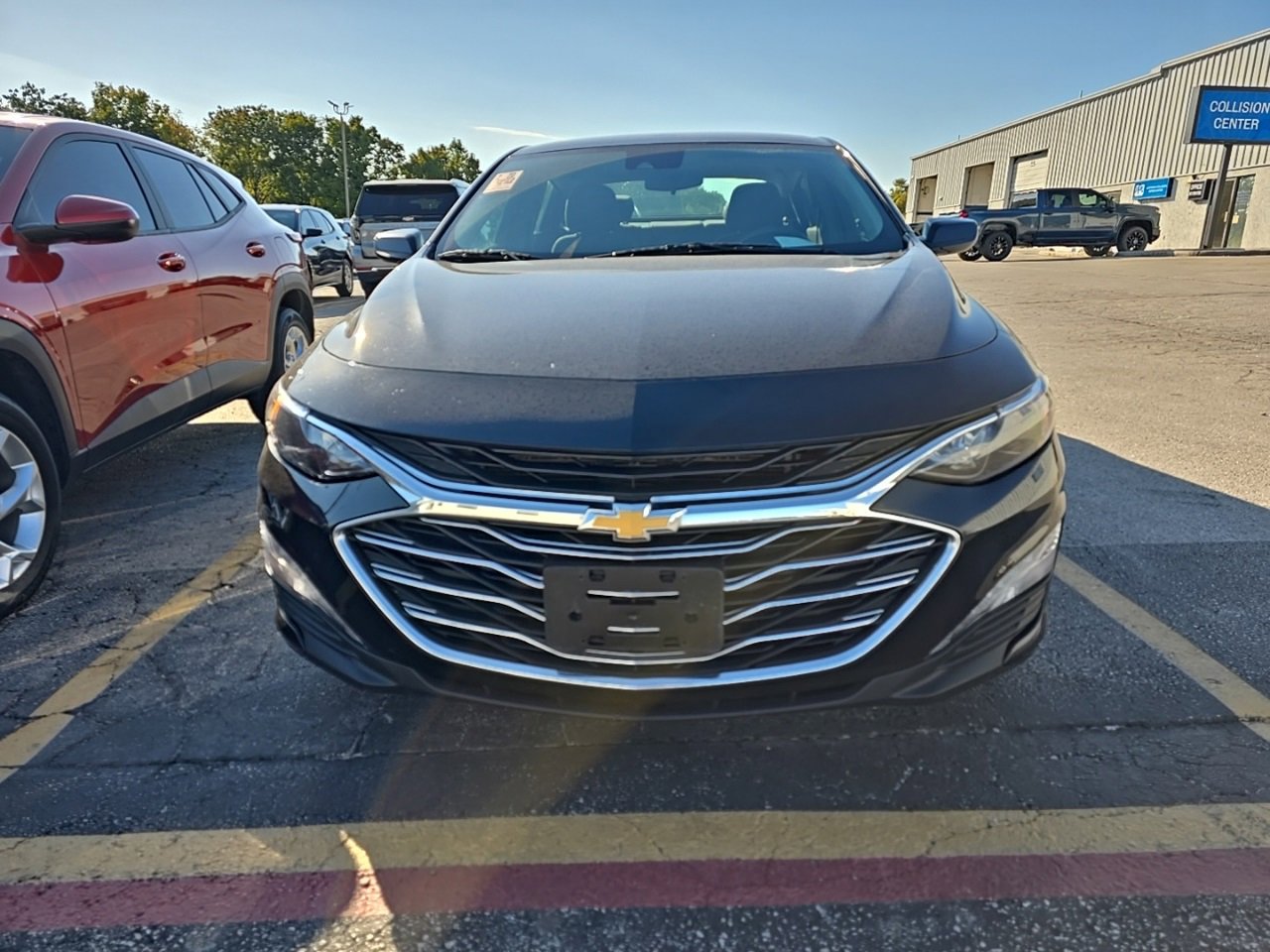 2023 Chevrolet Malibu 1LT photo 2