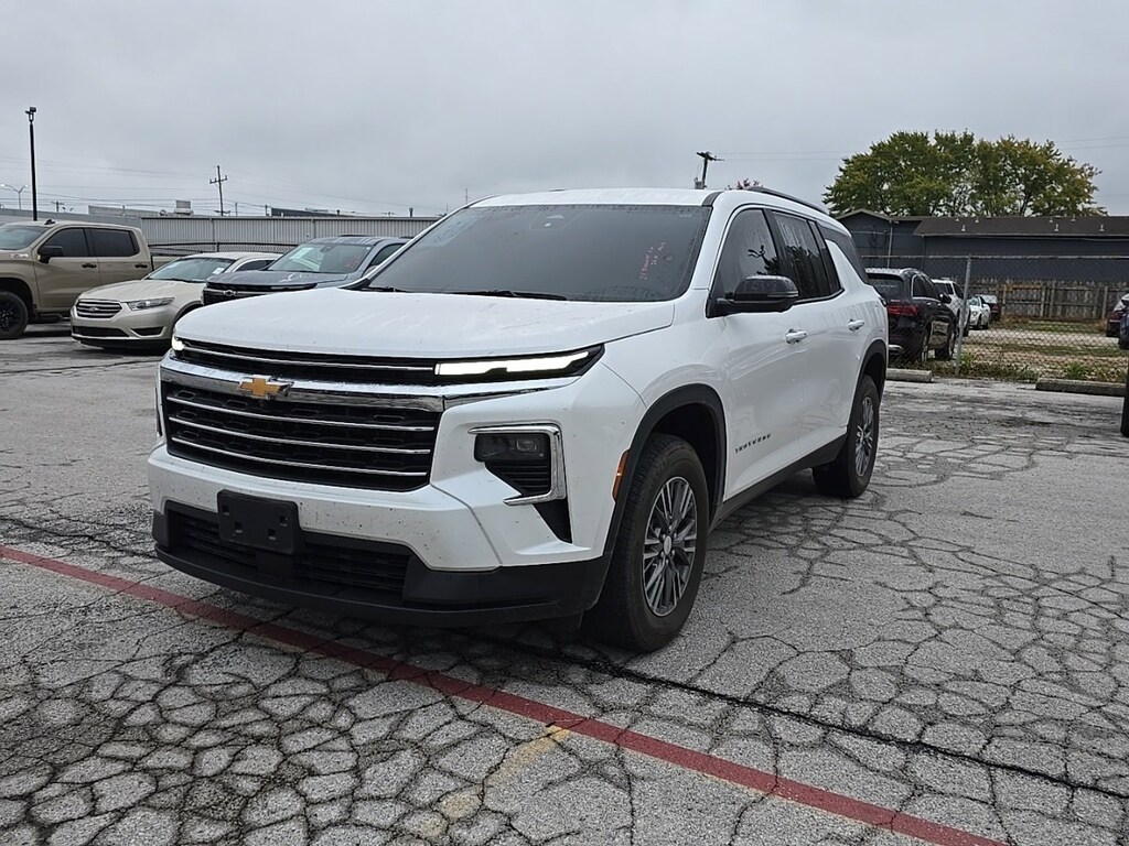 Used 2024 Chevrolet Traverse LT SUV