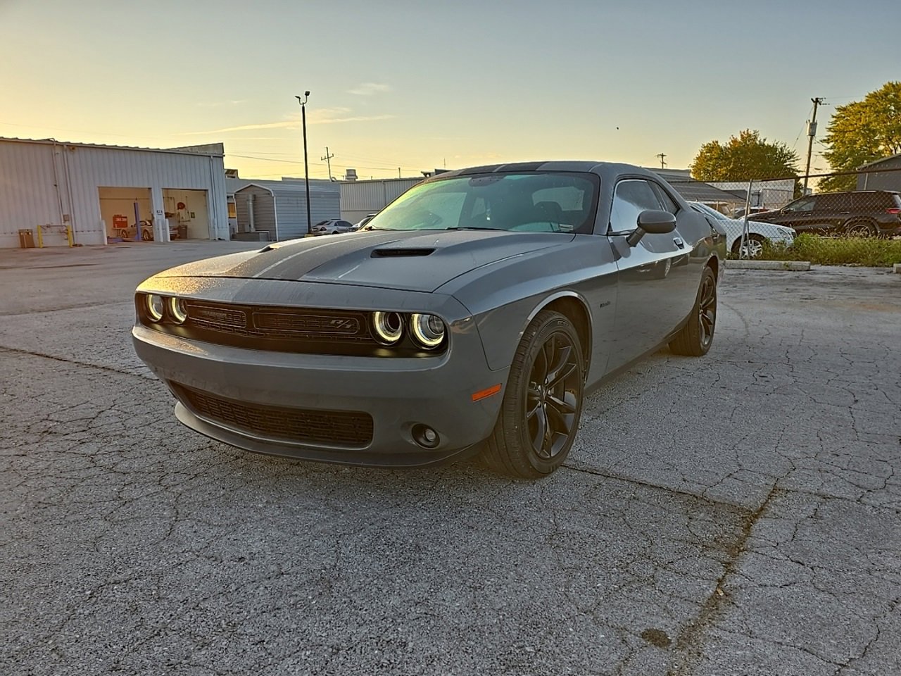 2018 Dodge Challenger R/T photo 3