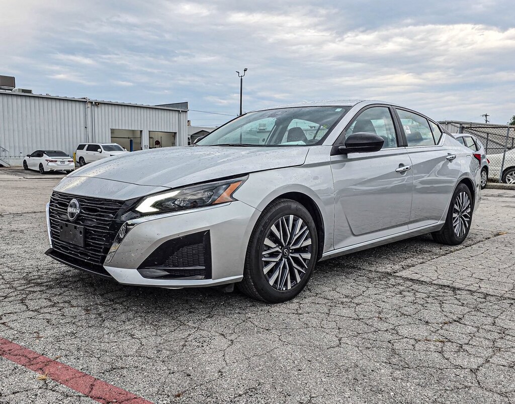 Used 2025 Nissan Altima SV Sedan