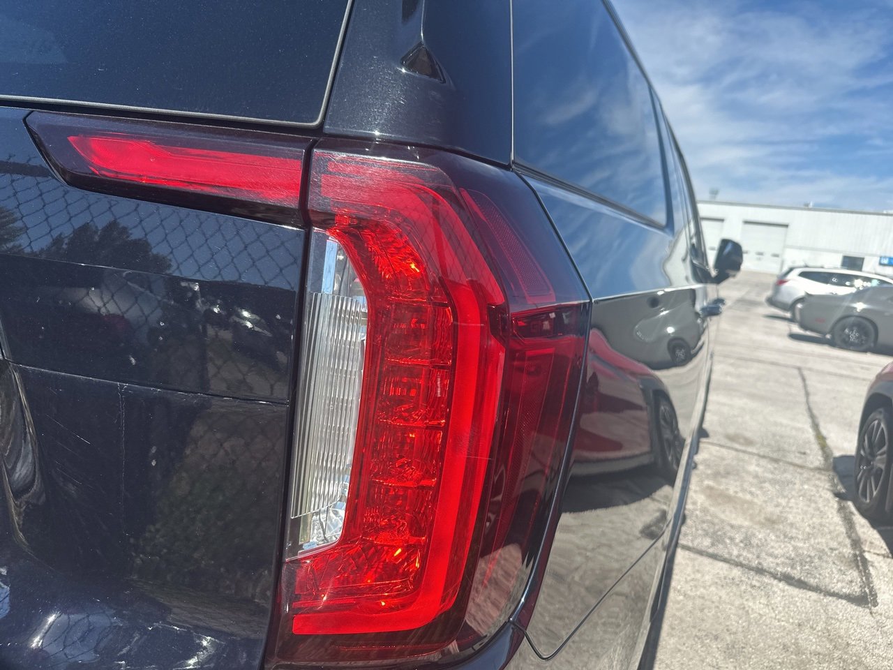 2024 Gmc Yukon XL AT4 photo 2
