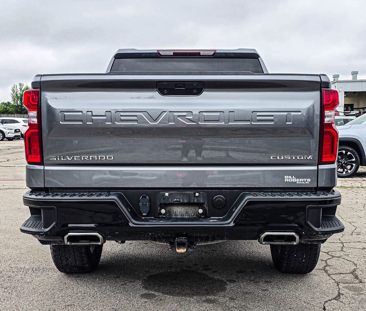 View vehicle photo 5