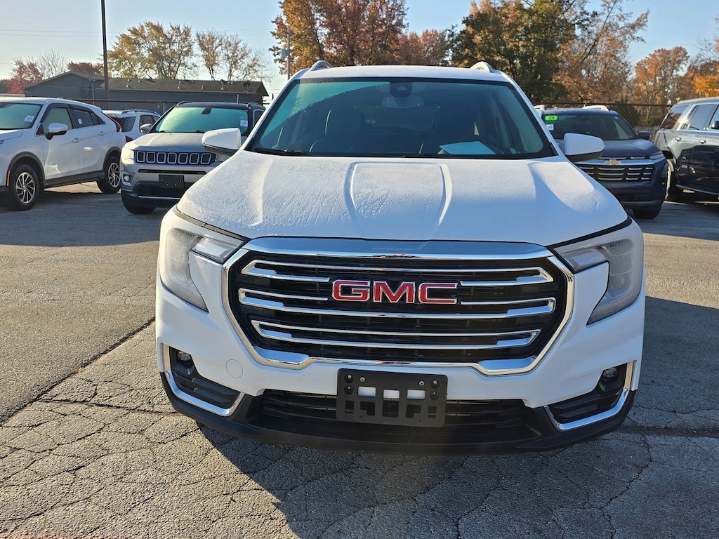Used 2024 GMC Terrain SLT SUV