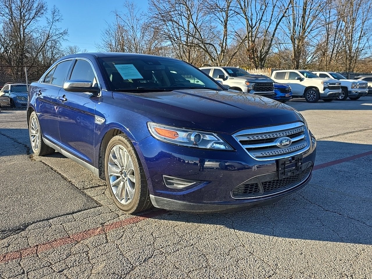 2011 Ford Taurus Limited's photo