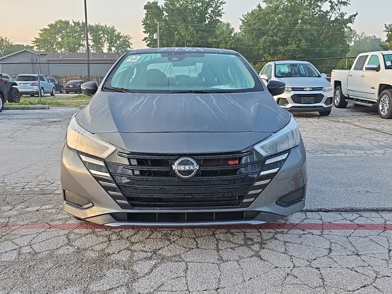 2023 Nissan Versa SR photo 2