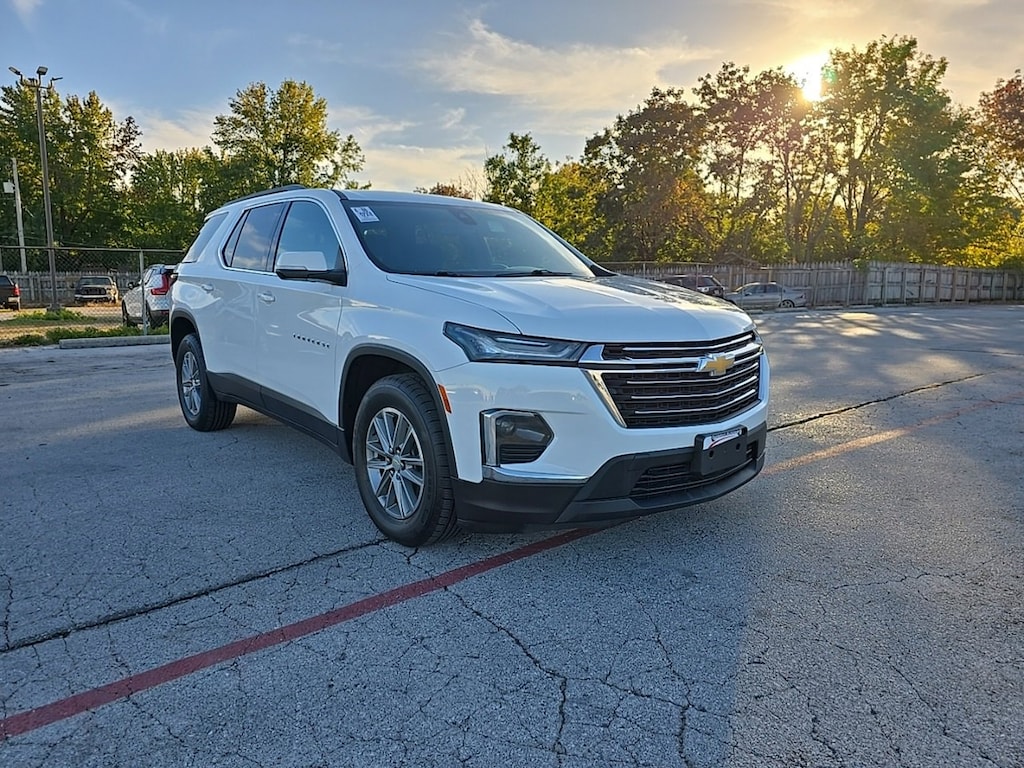 Used 2023 Chevrolet Traverse LT Cloth SUV