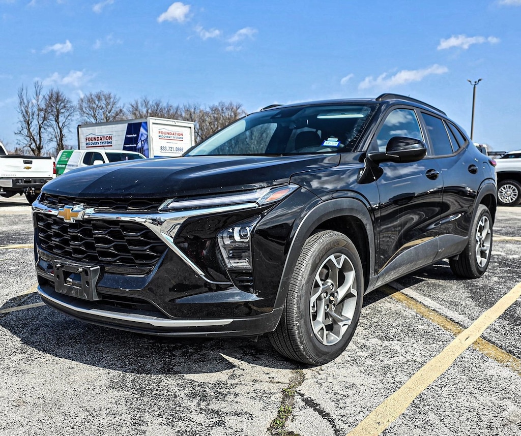 Certified 2025 Chevrolet Trax LT SUV