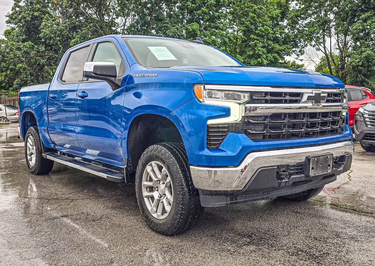 2022 Chevrolet Silverado 1500 LT 4X4 Crew Cab Short Box's photo