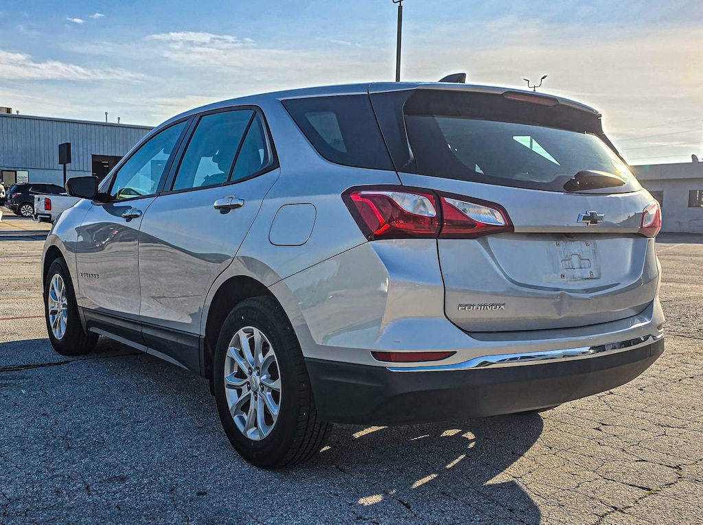 Used 2018 Chevrolet Equinox LS SUV