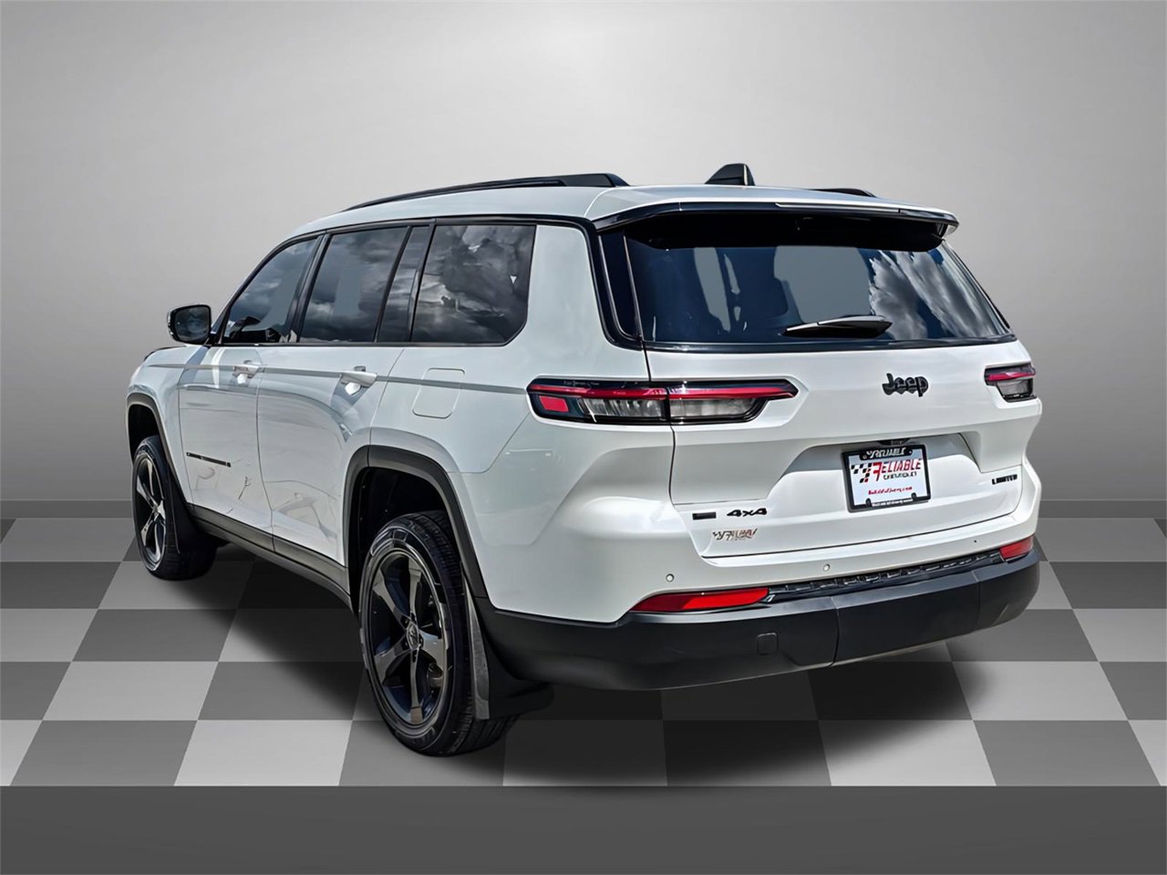2023 Jeep Grand Cherokee Limited photo 2
