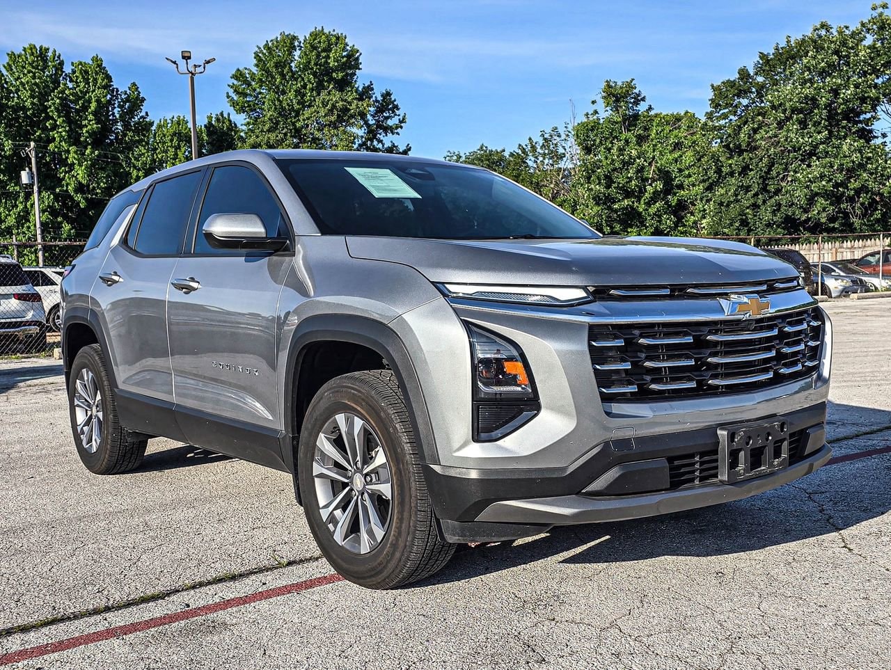 2026 Chevrolet Equinox LT 1.5T's photo