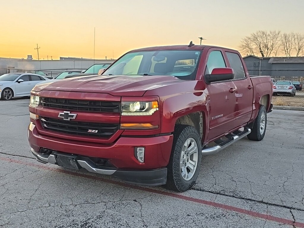 Used 2018 Chevrolet Silverado 1500 LT Truck Crew Cab