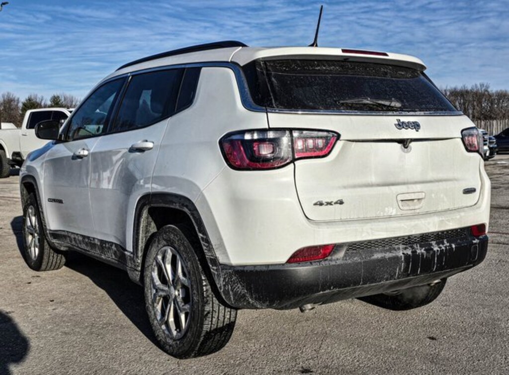 Used 2024 Jeep Compass Latitude 4x4 SUV