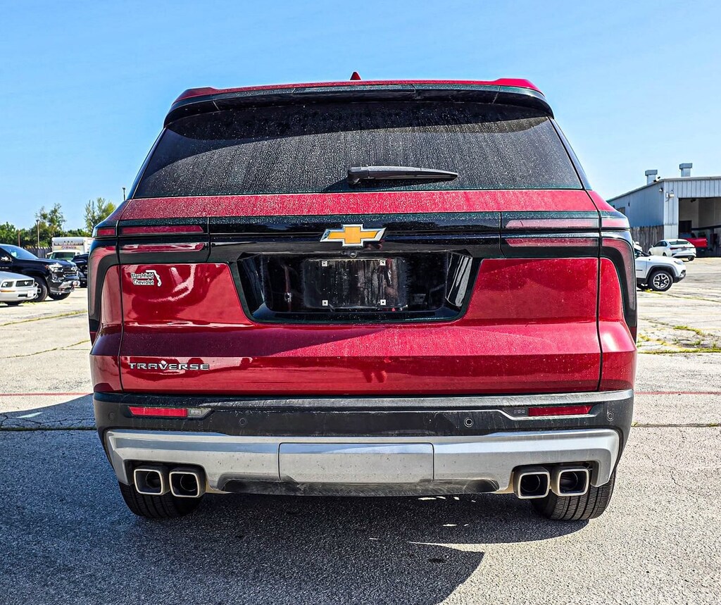 Used 2025 Chevrolet Traverse LT SUV