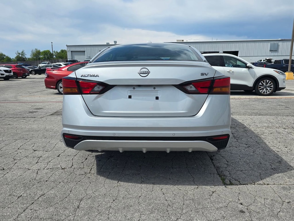 Used 2024 Nissan Altima SV FWD Sedan