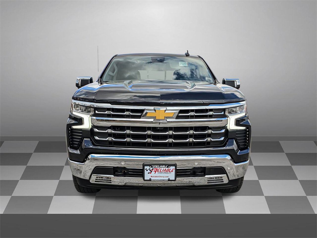 2023 Chevrolet Silverado 1500 LTZ photo 2