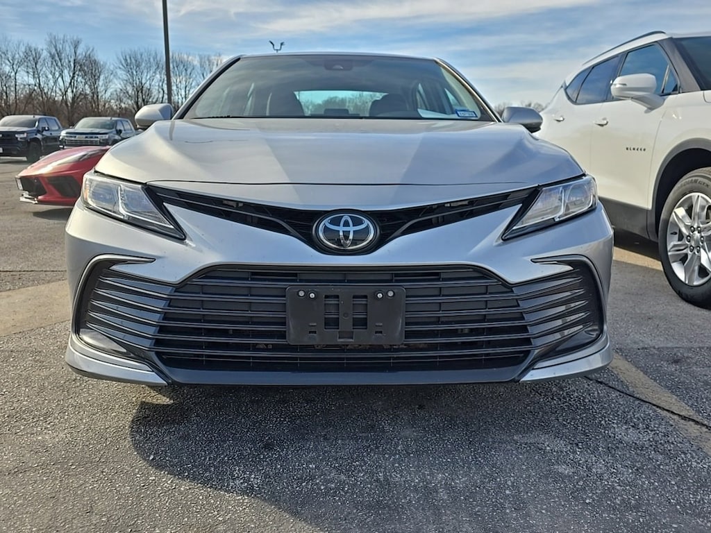 Used 2024 Toyota Camry SE Sedan