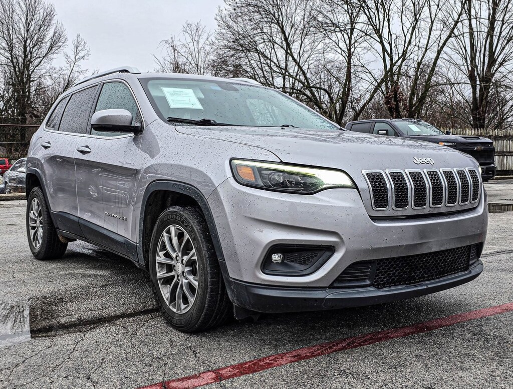 Used 2019 Jeep Cherokee Latitude Plus FWD SUV