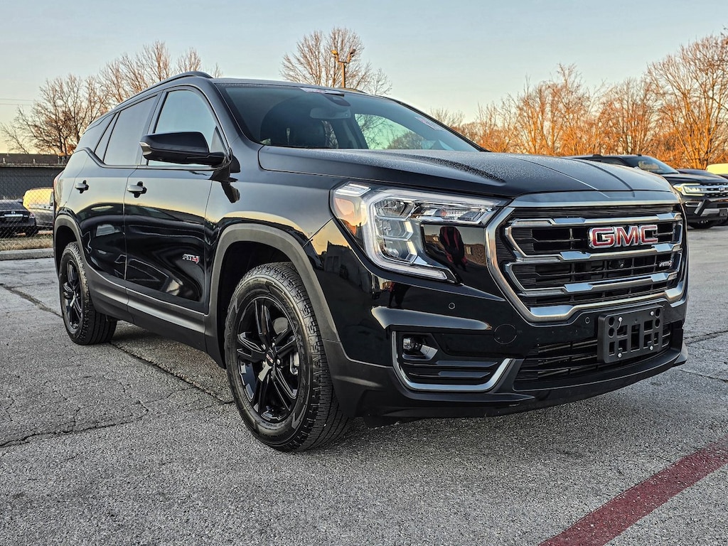 Used 2024 GMC Terrain AT4 SUV