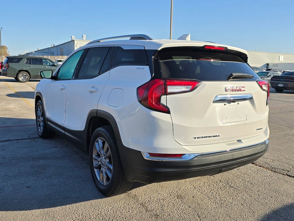 Used 2024 GMC Terrain SLT SUV
