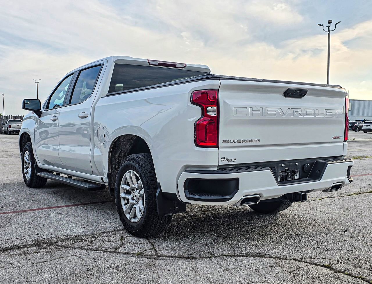 Used 2024 Summit White Chevrolet RST image 3